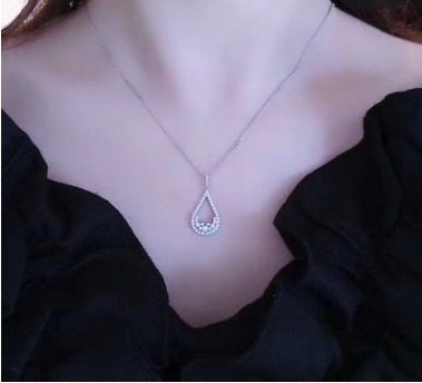 Dazzling Dewdrop Necklace